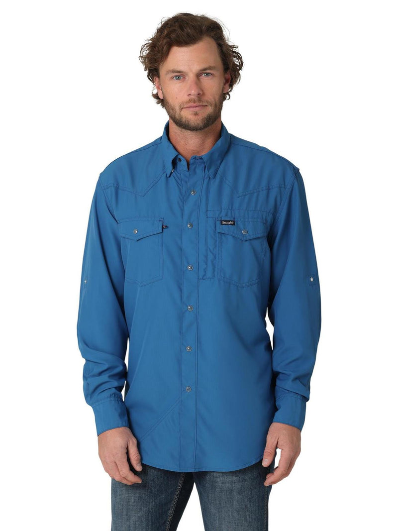 Wrangler® Men's Performance Long Sleeve Classic Fit in High Tide [112313767]