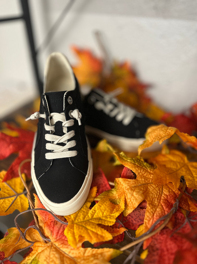 Blowfish | Martina Too Black Lace Up Sneaker