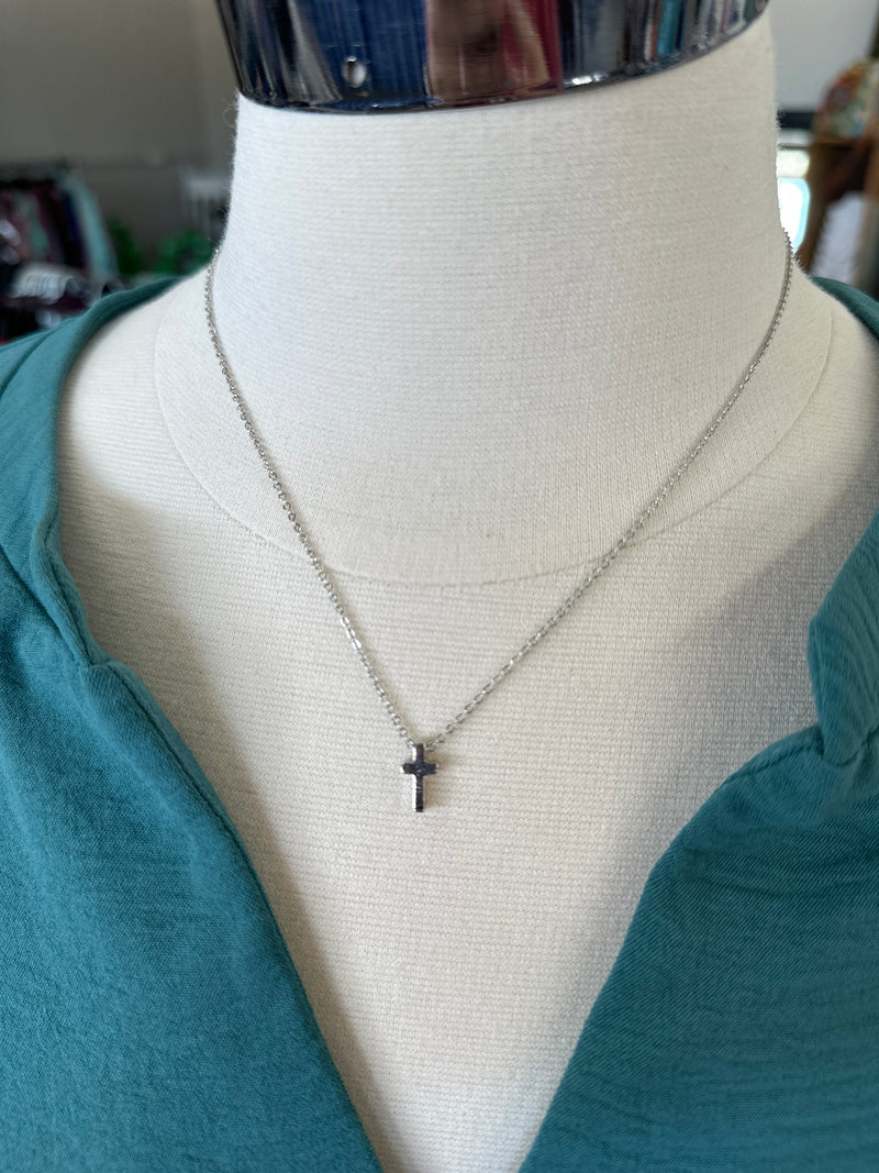 Necklace | Classic Mini Cross Necklace