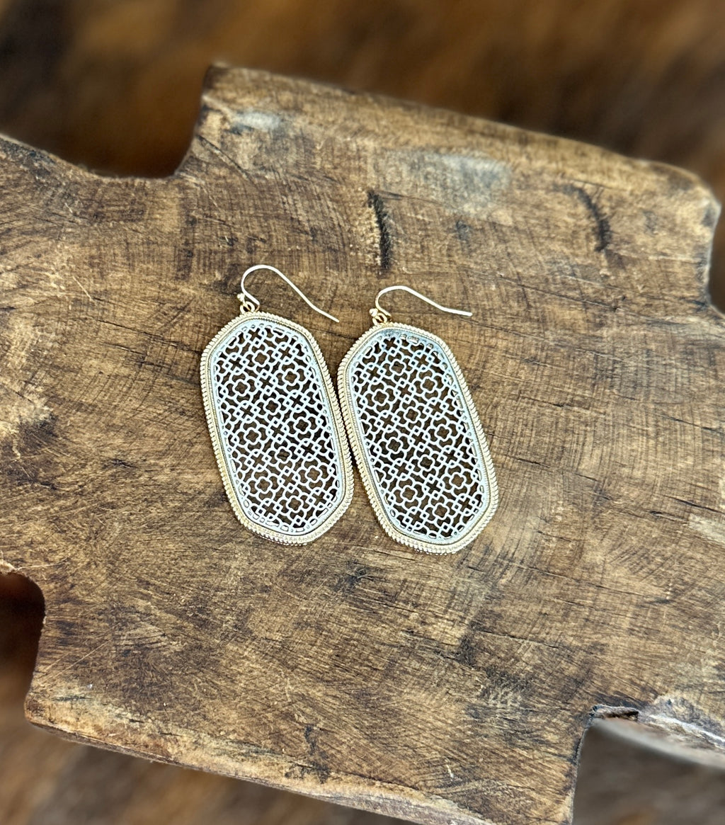 Earring | Geometric Filigree Two Tone Metal Dangle Earrings