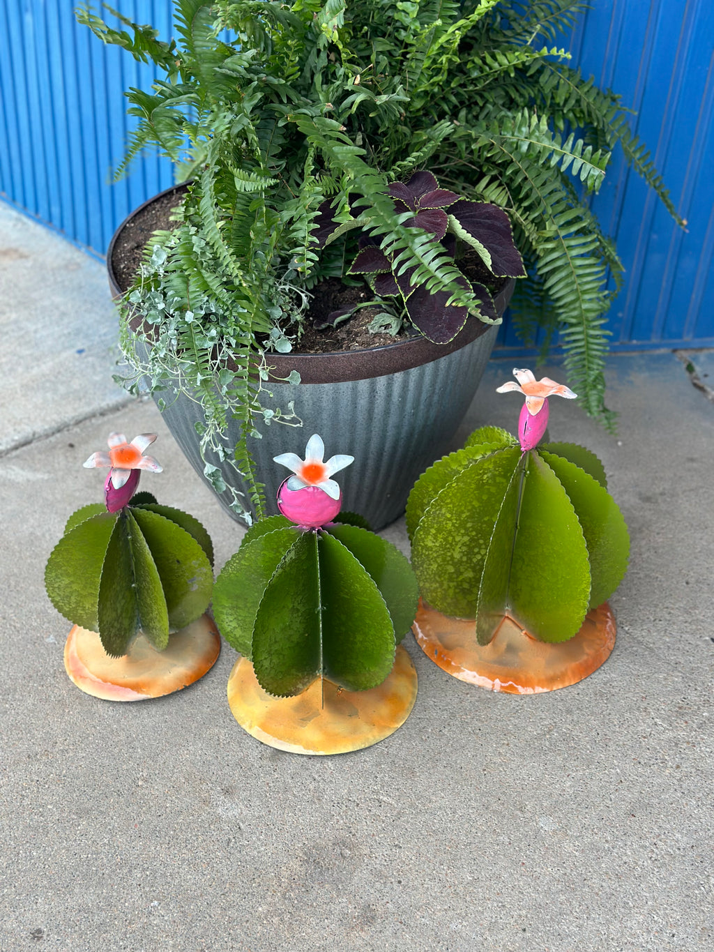 Pincushion Cactus with Single Flower Metal Art Yard Decor