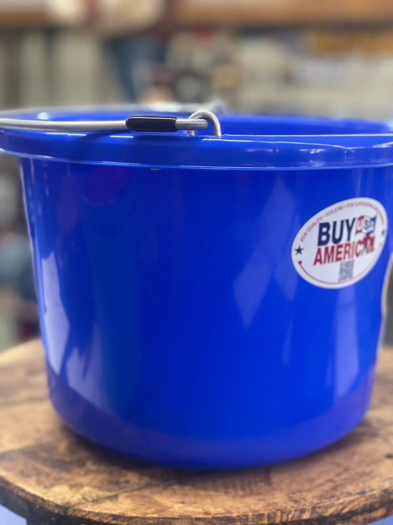 Little Giant l 8 quart Flat Back Plastic Bucket - Blue