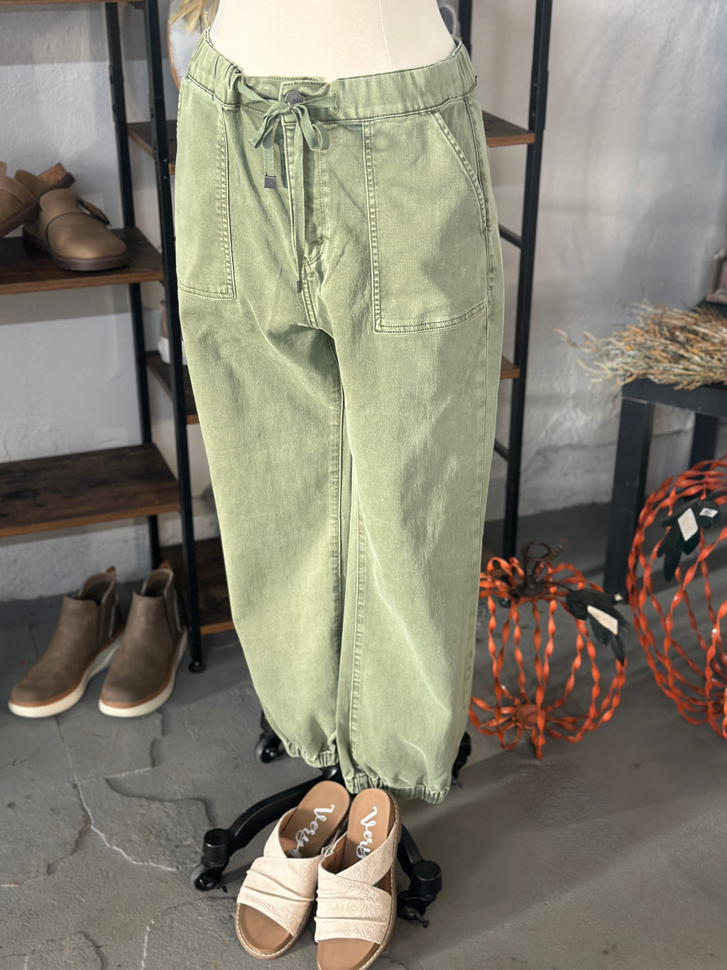 Mica Denim | Olive High Rise Crop Jogger [MDP-G3164AG]