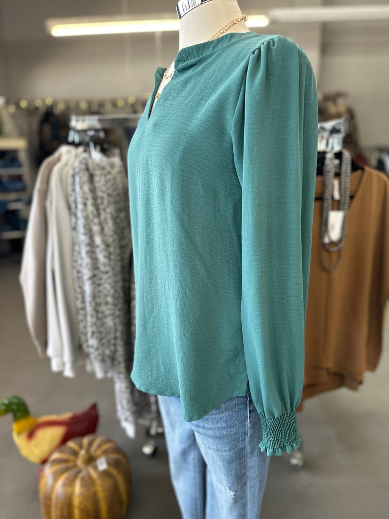 Women's Seafoam Long Sleeve Solid Woven Top