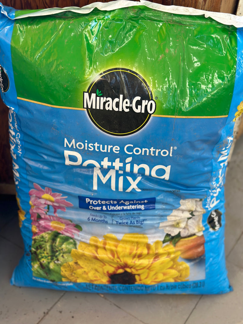 Miracle Gro l 1 CF Moisture Control Potting Mix